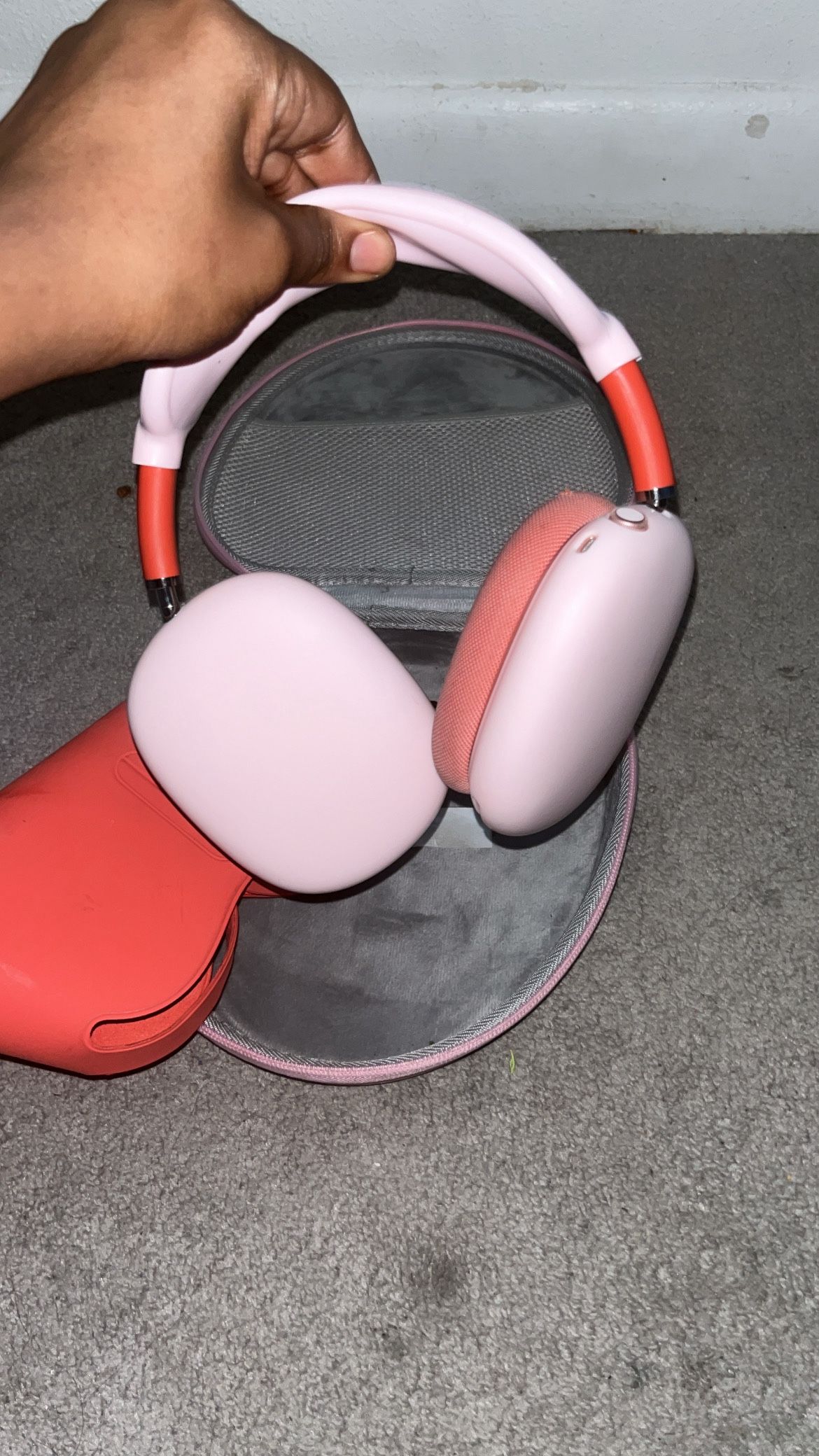 Pink Apple AirPod Max