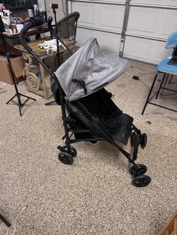 Jeep PowerGlyde lightweight stroller by Delta Children.