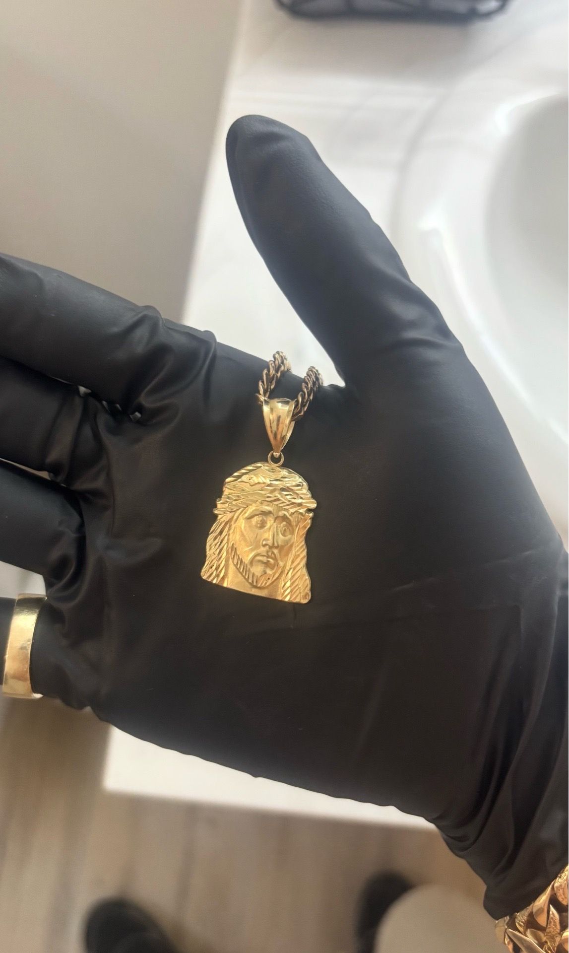 14kt gold pendant