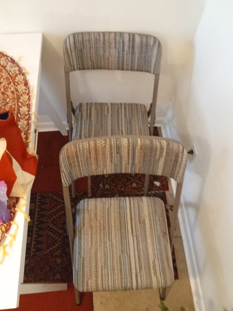 Fold Up Cushion Chairs