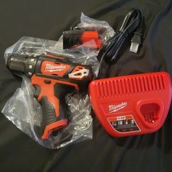 Milwaukee Drill M12 Battery And Charger