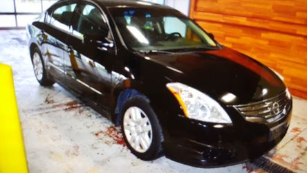 2012 Nissan Altima 2.5 S 4dr Sedan