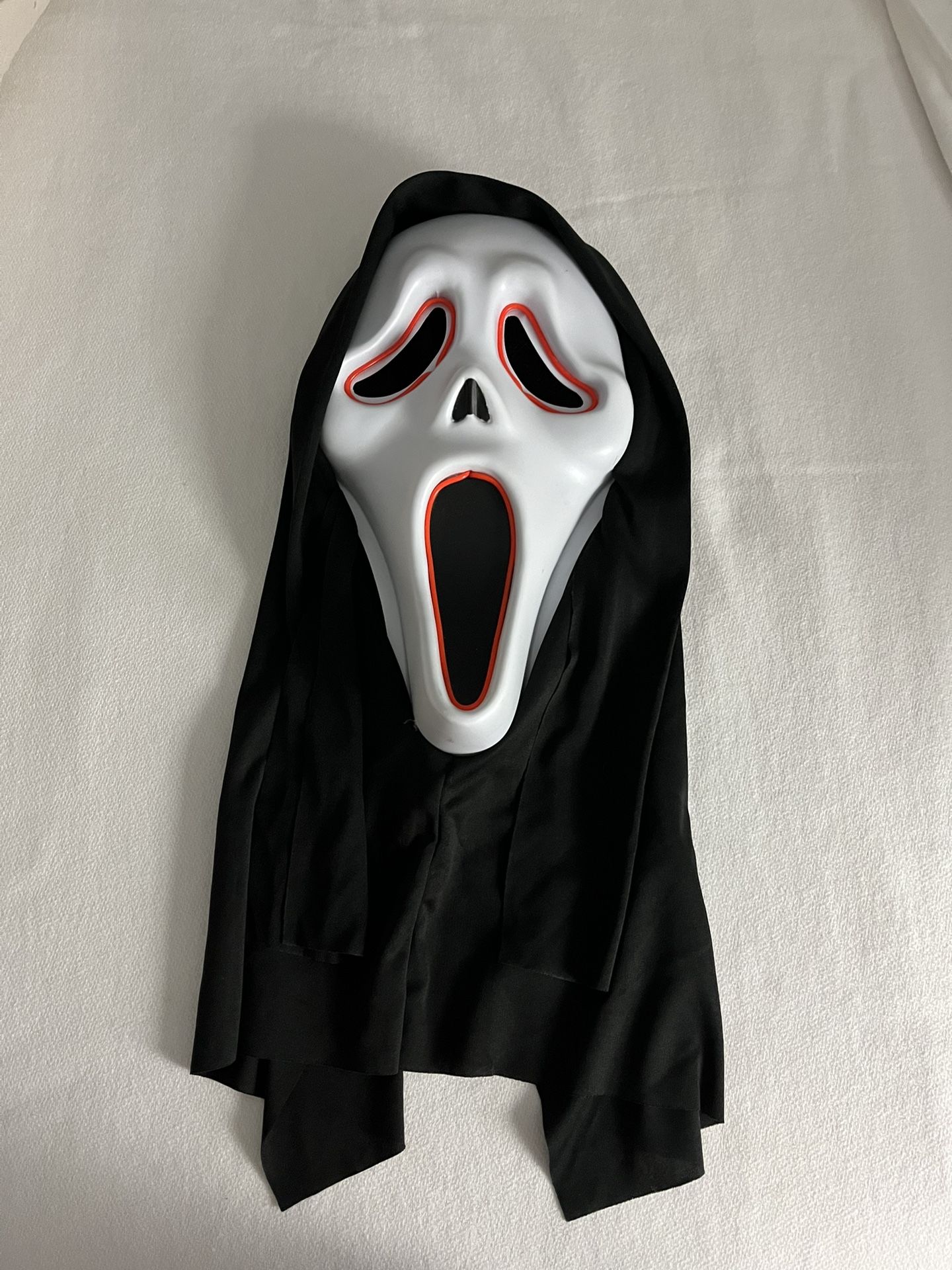 Adult Light-Up Ghostface Mask - Scream