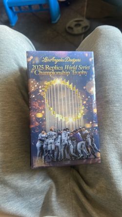 Ice cube bobblehead/2025 Dodgers replica trophy