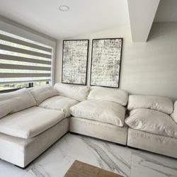 Fabric Sectional  / Good Condition / Just Need a deep Cleaning 