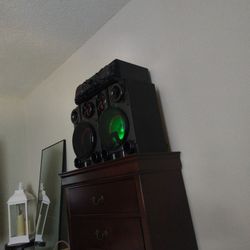 Booming Stereo