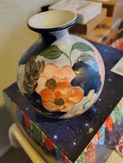 Vintage Round 5.5 Vase  Andrea By Sandeck