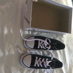 Grey 7.5 Women’s Shoes $OBO