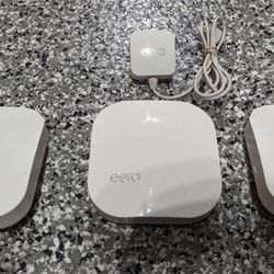 Amazon eero Pro mesh wifi system (1 eero Pro + 2 eero Beacons)