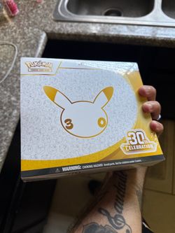 Pokemon etb 30th anniversary trading card