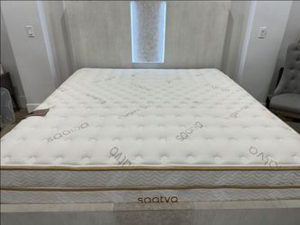 like New King size Saavta Luxury Mattress