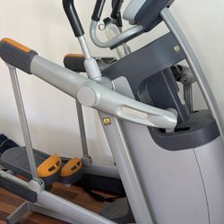 Precor AMT 100i Eliptical 