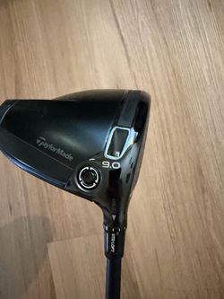 Taylormade Qi10 Max 9° driver and Qi10 16° 3 wood x-stiff KBS TD 70 Shafts
