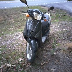 2010Honda Elite 110cc  Scooter 