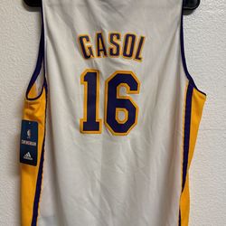 Los Angeles Laker Pau Gasol #16