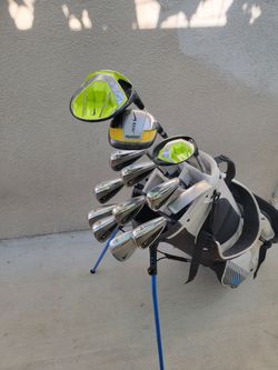 Nike Vapor & Slingshot 4D Golf Club Set Right Handed W/Nike Stand Bag 
*NICE