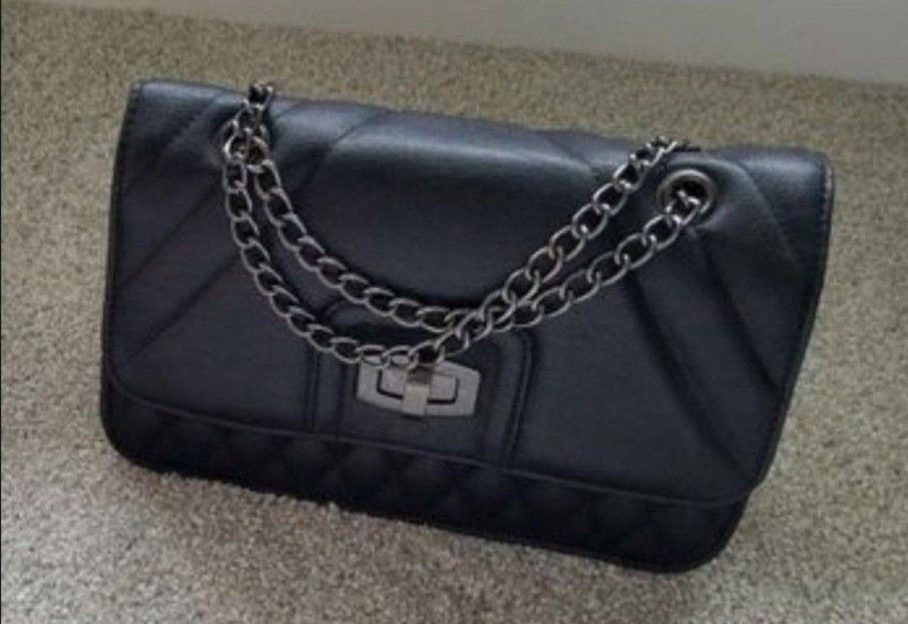 Women’s Shoulder Bag