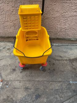 Mop bucket