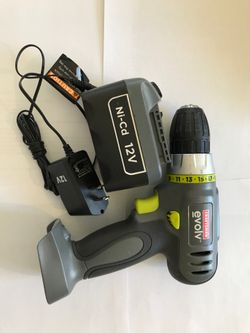 Craftsman Cordless Drill, whole set, 12V, with battery
