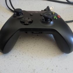 XBox Series One (1) With Controller