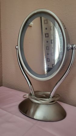 Vanity Mirror With Light And Magnification