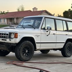 1989 Mitsubishi Montero