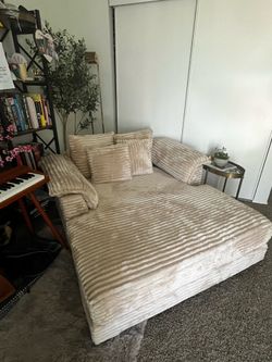 Oversized Cozy Chaise Lounge Chair