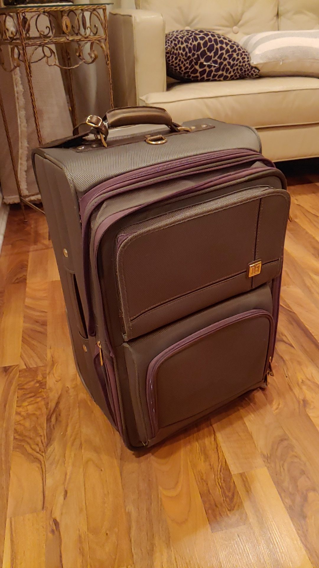 LUGGAGE - SUITCASE Dionne Von Furstenburg