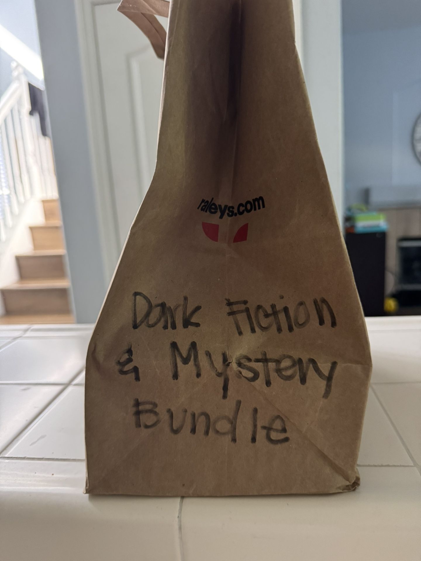 Mystery Book Bag – Dark Fiction & Twisty Mysteries