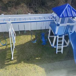 Wood kingdom Swing Set  For Sale 