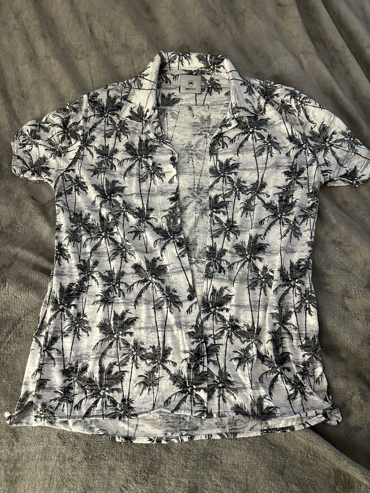 Men’s Hawaiian Button Down Short Sleeve Shirt (size Small)