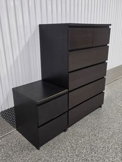 Chest of Drawers with Matching Nighstand