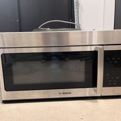 BOSCH Over-The-Range Microwave 30” HMV3053U/02 