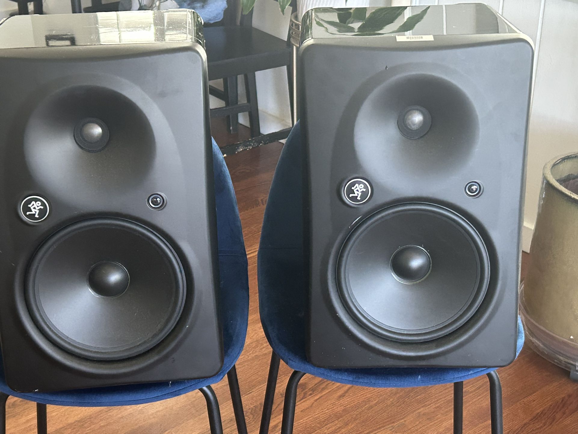 Mackie Hr824mk2 High Resolution Studio Monitors