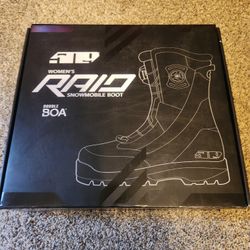 Raid Snowmobile Boots New With Tags And Box SIZE 6