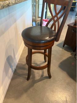 4 bar stools