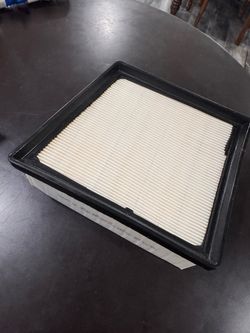Valvoline VA-284 engine air filter fits the 2008–2019 Ford Fiesta.    Fe9)