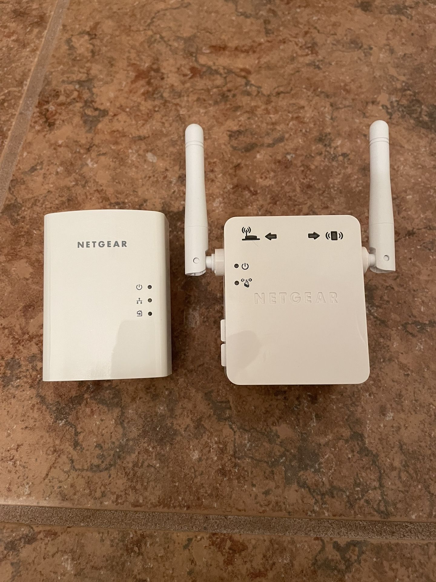 NETGEAR Wi-Fi Extenders