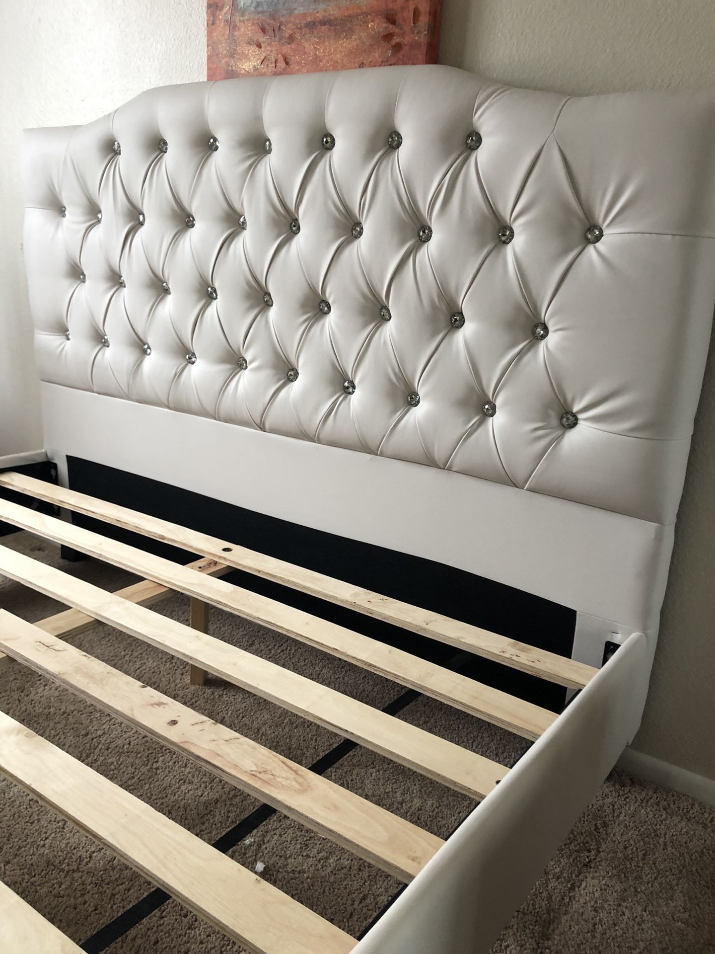 BRAND NEW QUEEN BED FOR ONLY $280 MATTRESS INCLUDED 💥 $20 DELIVERY 💥NO SET UP💥 • We do not assemble • Brand new in box • Hardware & instructions i