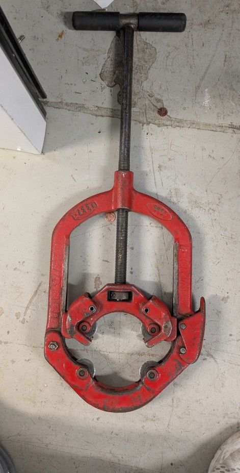 Pipe Cutter