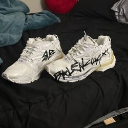 Balenciaga Runners Sz11