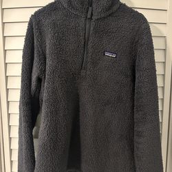 Grey Patagonia 1/4 zip