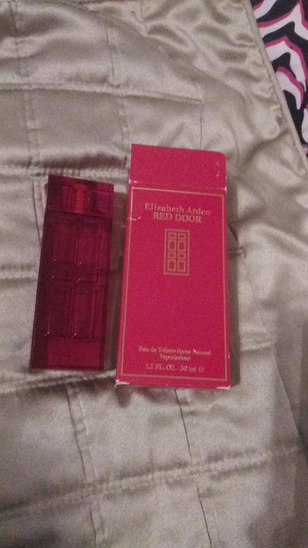 Elizabeth Arden RED DOOR perfume