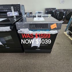 GE 30" SLIDE IN ELECTRIC CONVECTION RANGE WITH AIR FRY AND EASYWASH OVEN TRAY