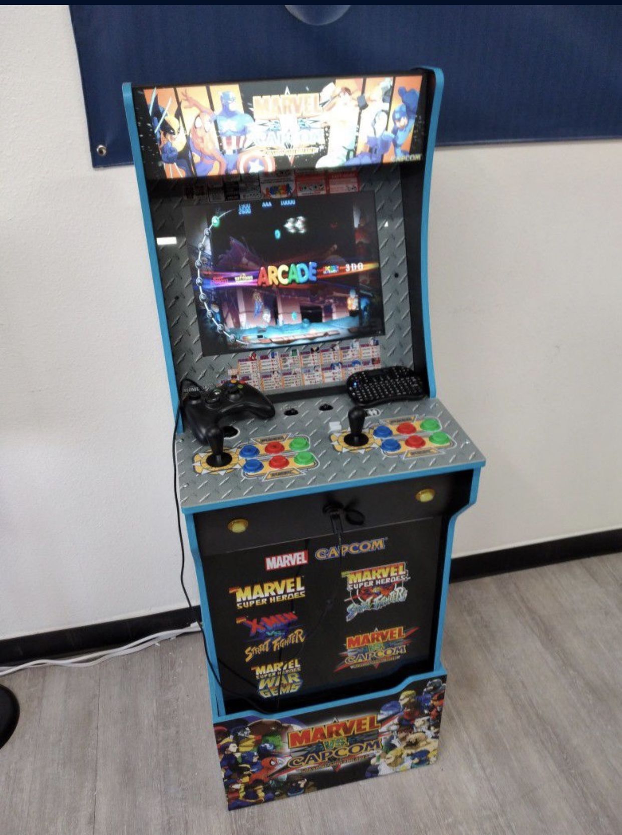 Arcade Cabinet Custom 10000 + Games 60 Console Brand New With Led Marquee And Led Control Pannel .Pc & Keyboard And 1 Controller