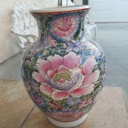 Chinese Flower Vase-11 inches tall
