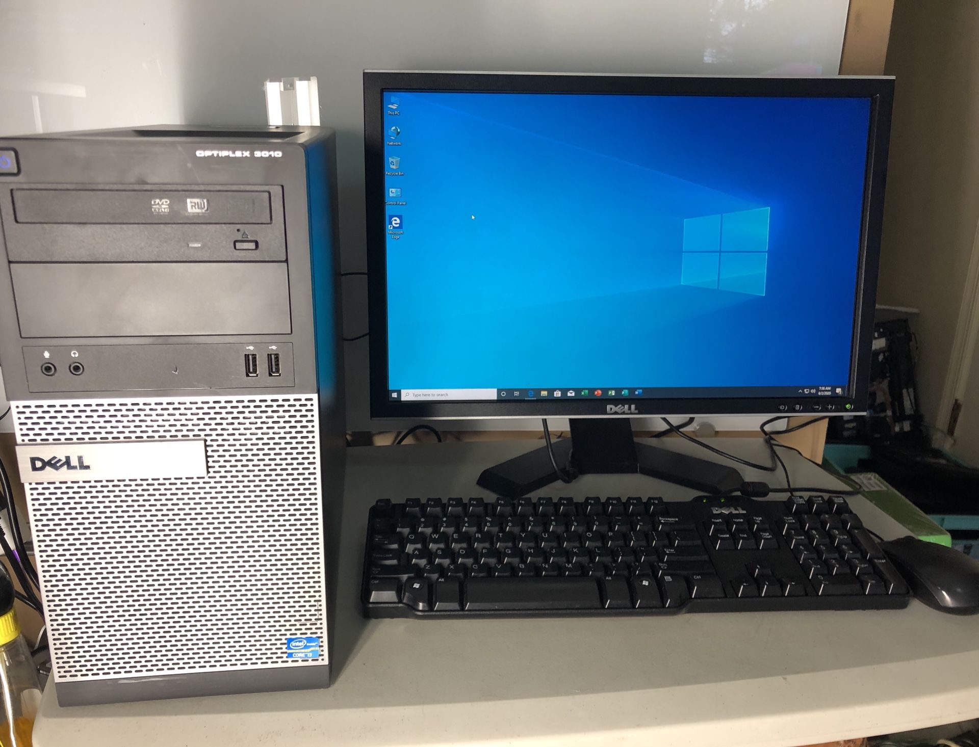 Dell Optiplex 3010, Intel Core i3, 3.30 GHz, 4 GB RAM, 500 GB Hard Drive, 1 GB AMD Radeon 7350 Graphics Card, DVDRW, Display Port, Dual Screen Port,