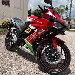 2026 Motorcycle 250cc EFI 0 miles 6 speeds financing available $50 d