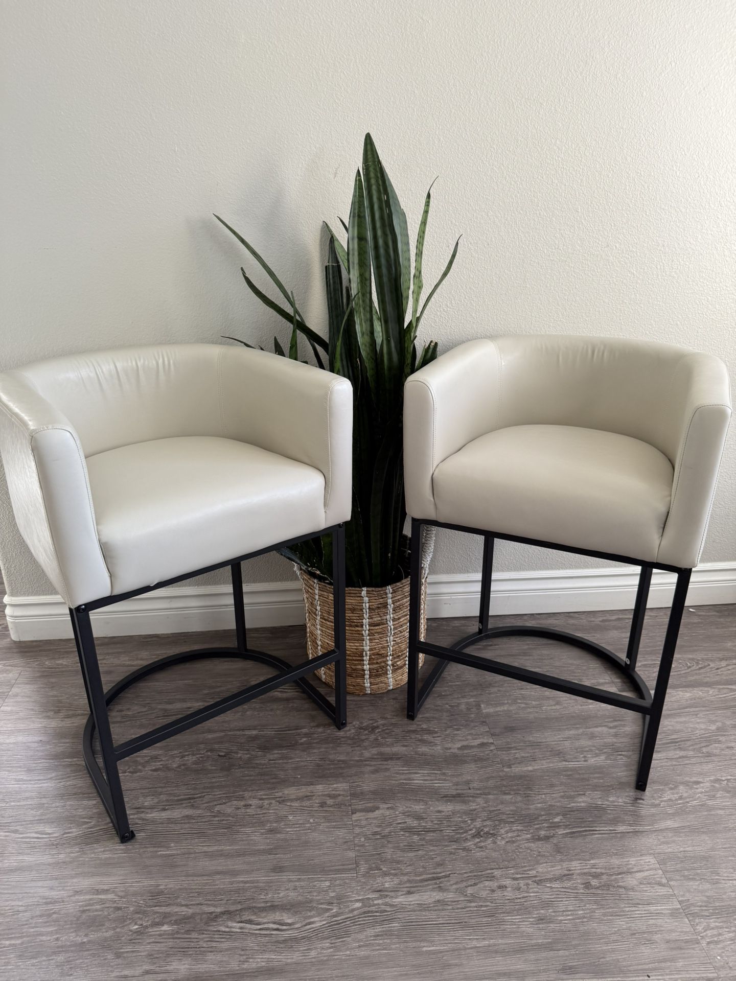 LUE BONA 27" H Counter Height Bar Stools, Modern Barrel Counter Stools with Backrest and Arms, Black Metal Frames, Faux Leather Upholstered Accent Bar