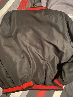 OFFICIAL CHICAGO BULLS REVERSIBLE VARSITY JACKET